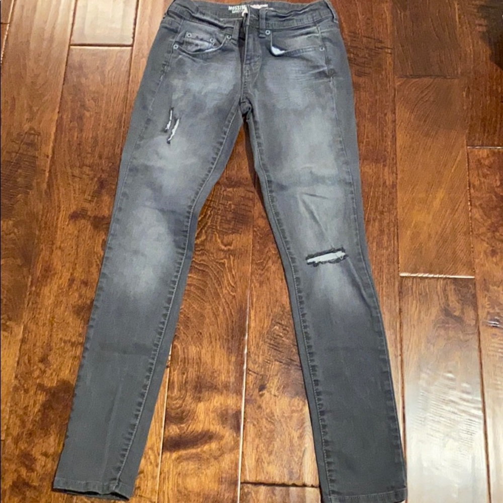 Gray distressed skinny jeans